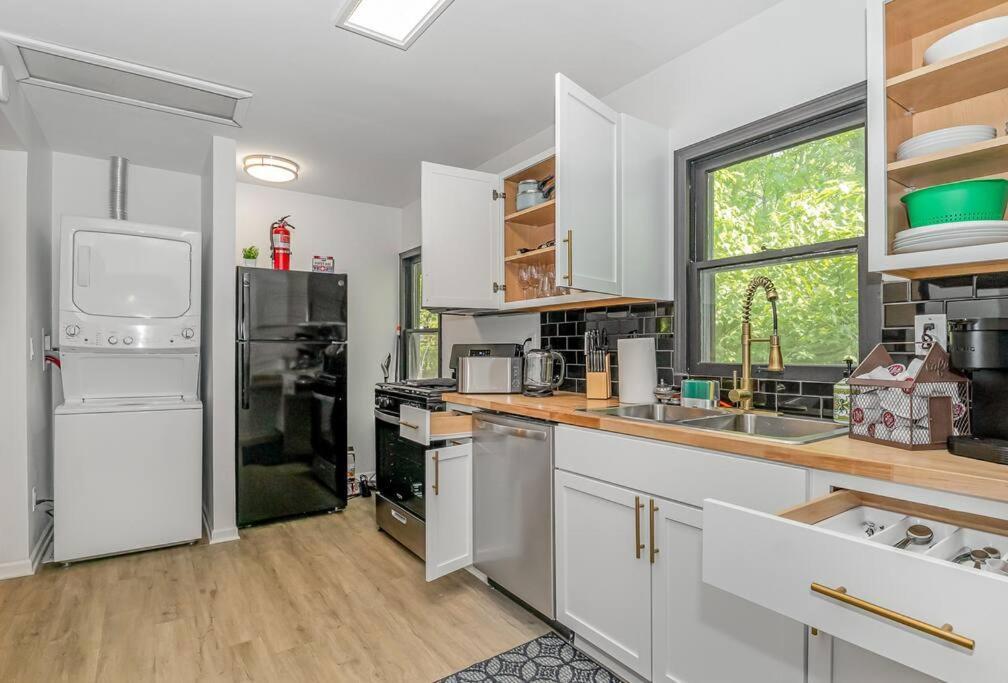 Black Cabin Getaway In Woods I Valpo Valparaiso Dış mekan fotoğraf