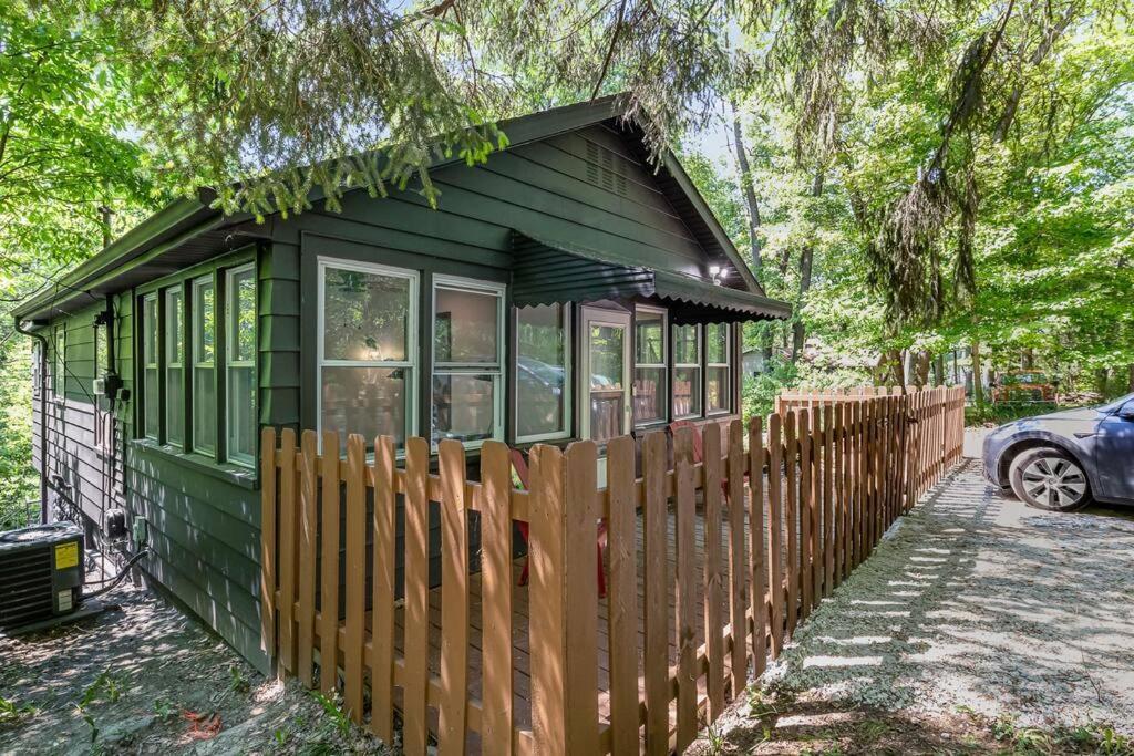 Black Cabin Getaway In Woods I Valpo Valparaiso Dış mekan fotoğraf