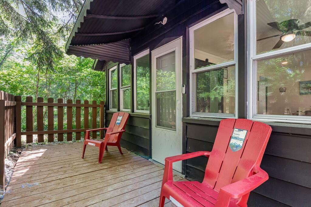 Black Cabin Getaway In Woods I Valpo Valparaiso Dış mekan fotoğraf
