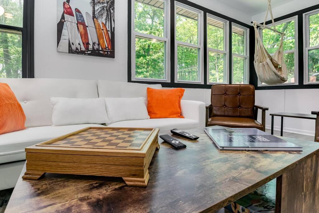 Black Cabin Getaway In Woods I Valpo Valparaiso Dış mekan fotoğraf